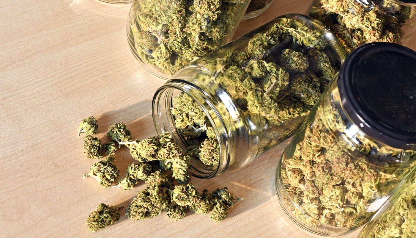 How to Store Cannabis in glass containers